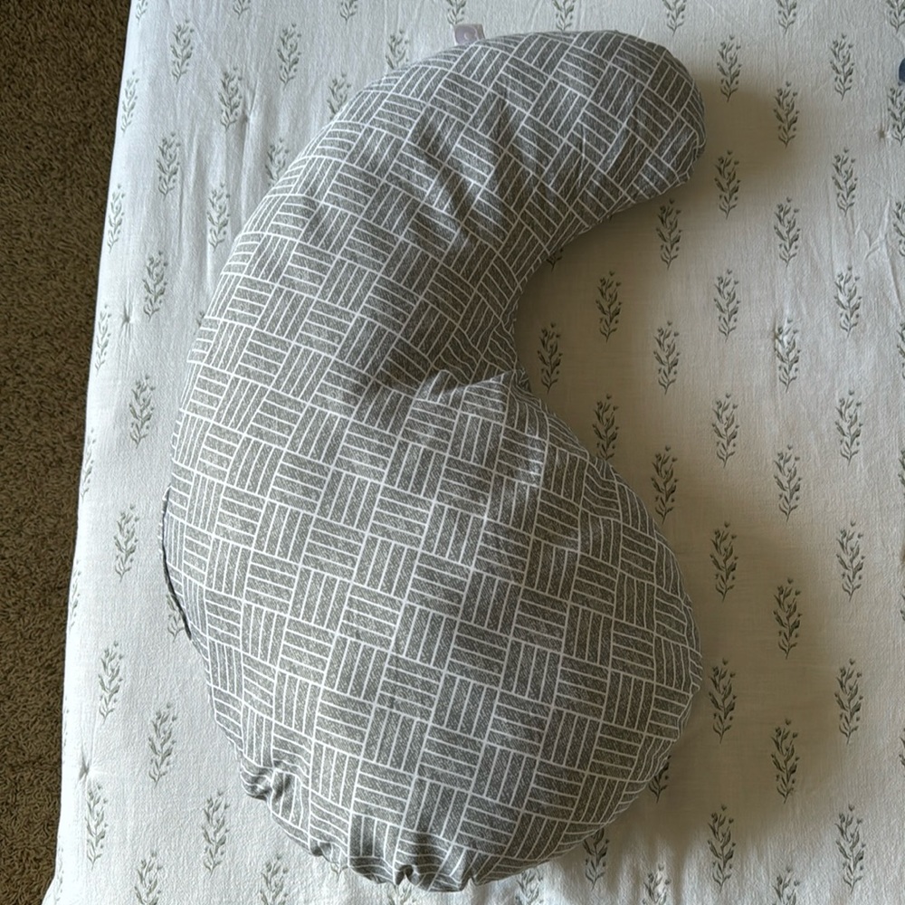 Boppy Pregnancy pillow